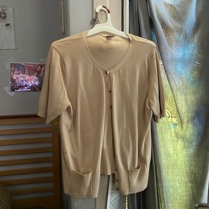 Evie cardigan Mint Condition Short Sleeved